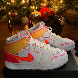 Air Jordan 1 Mid SE GA “Edge Glow”